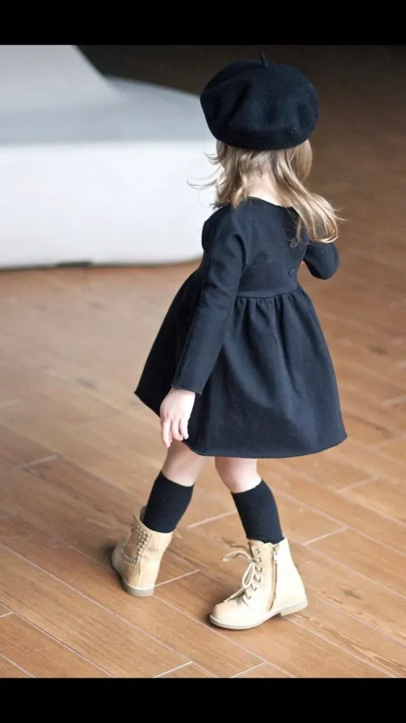 بهترین ایدهها برای انتخاب لباس عید دخترانه در سال ۱۴۰4 11 لباس سنتر 2b7c6ecef14d785946066b6d41ca30c5 لباس سنتر فروشگاه اینترنتی لباس سنتر با هدف فروش بهترین لباس های زنانه و مردانه و بچگانه همواره در تلاش می باشد که رضایت خاطر شما را فراهم نماید.