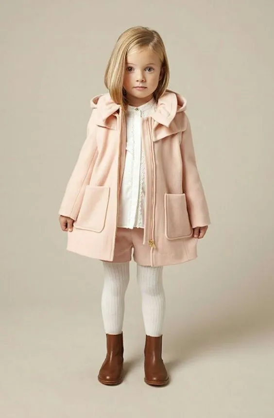 ترندهای لباس عید کودک در سال ۱۴۰۴ 12 لباس سنتر ترندهای لباس عید کودک در سال ۱۴۰۴