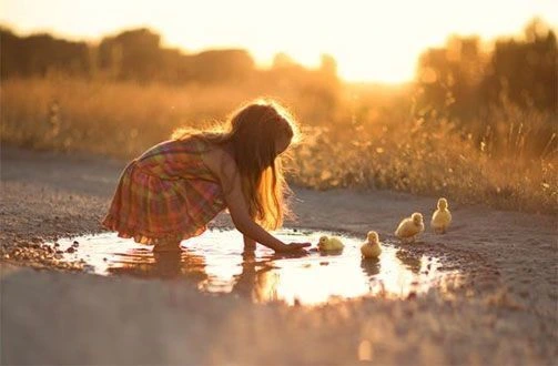 ۱۰ ایده برای عکاسی نوروزی کودکان با لباس های بهاری 6 لباس سنتر عکاسی نوروزی کودکان با لباس های بهاری